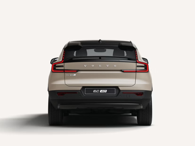 Exterior-bento-rear-4x3-EC40